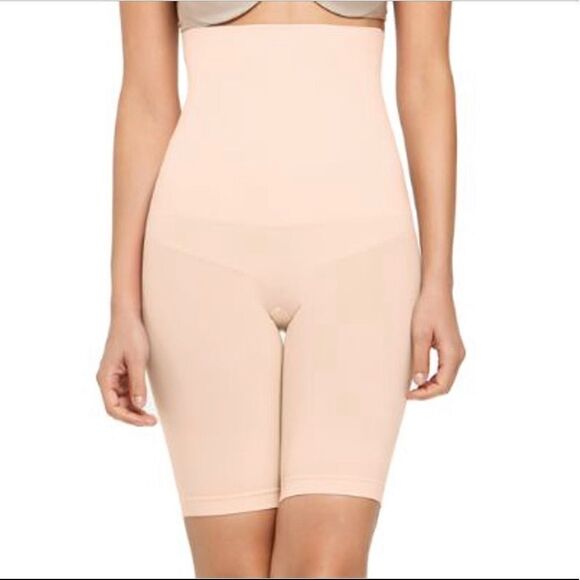 Yummie Cleo High Waist Short - Picture 1 of 8